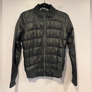 Athleta black puffer zip up‎ coat